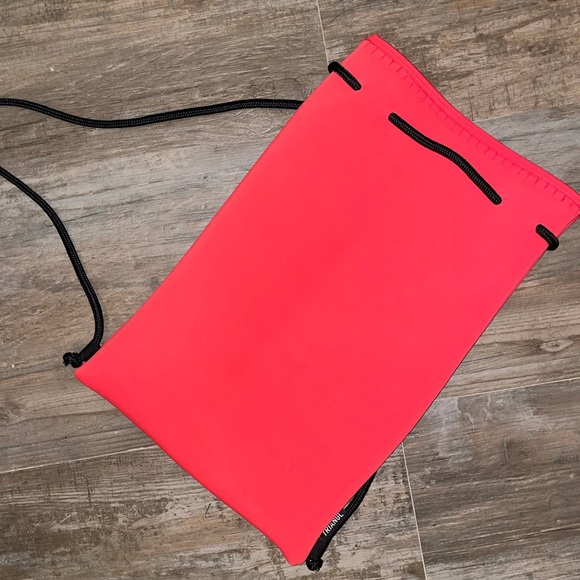 Triangl Crochet Swim Set with carrying bag - Picture 8 of 8